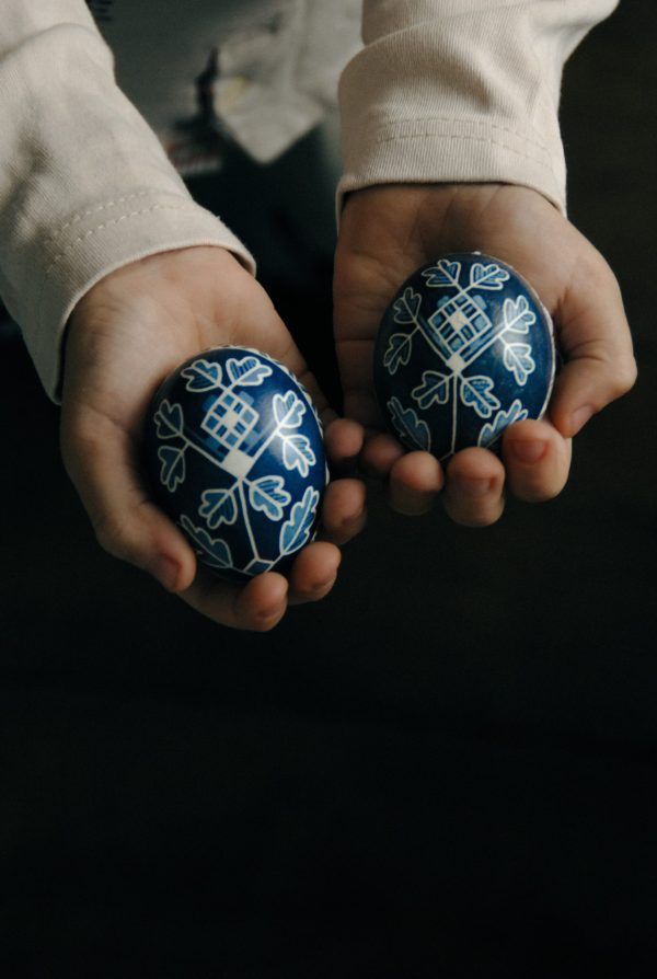 Писанка кольорова з орнаментом