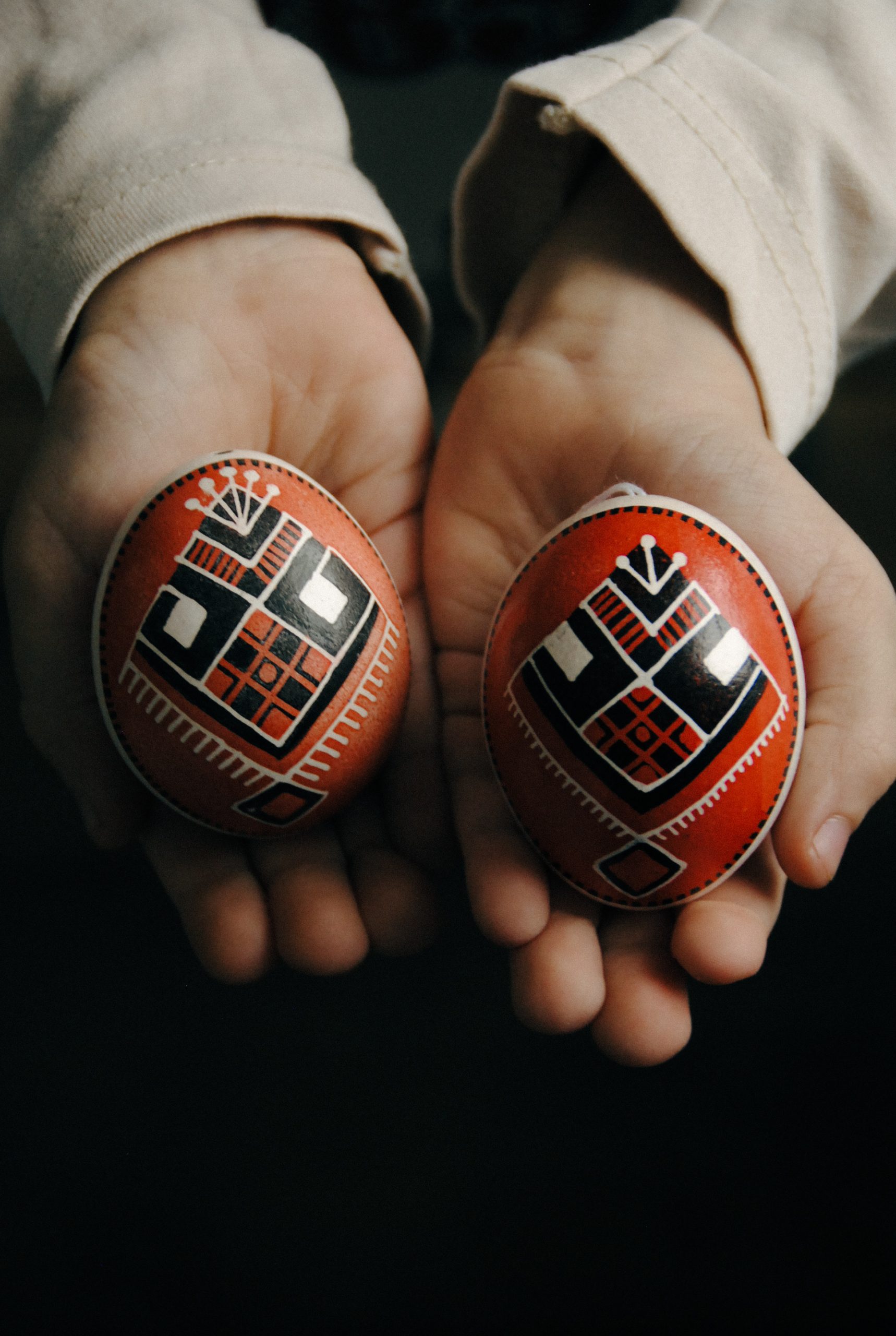 Писанка кольорова з орнаментом