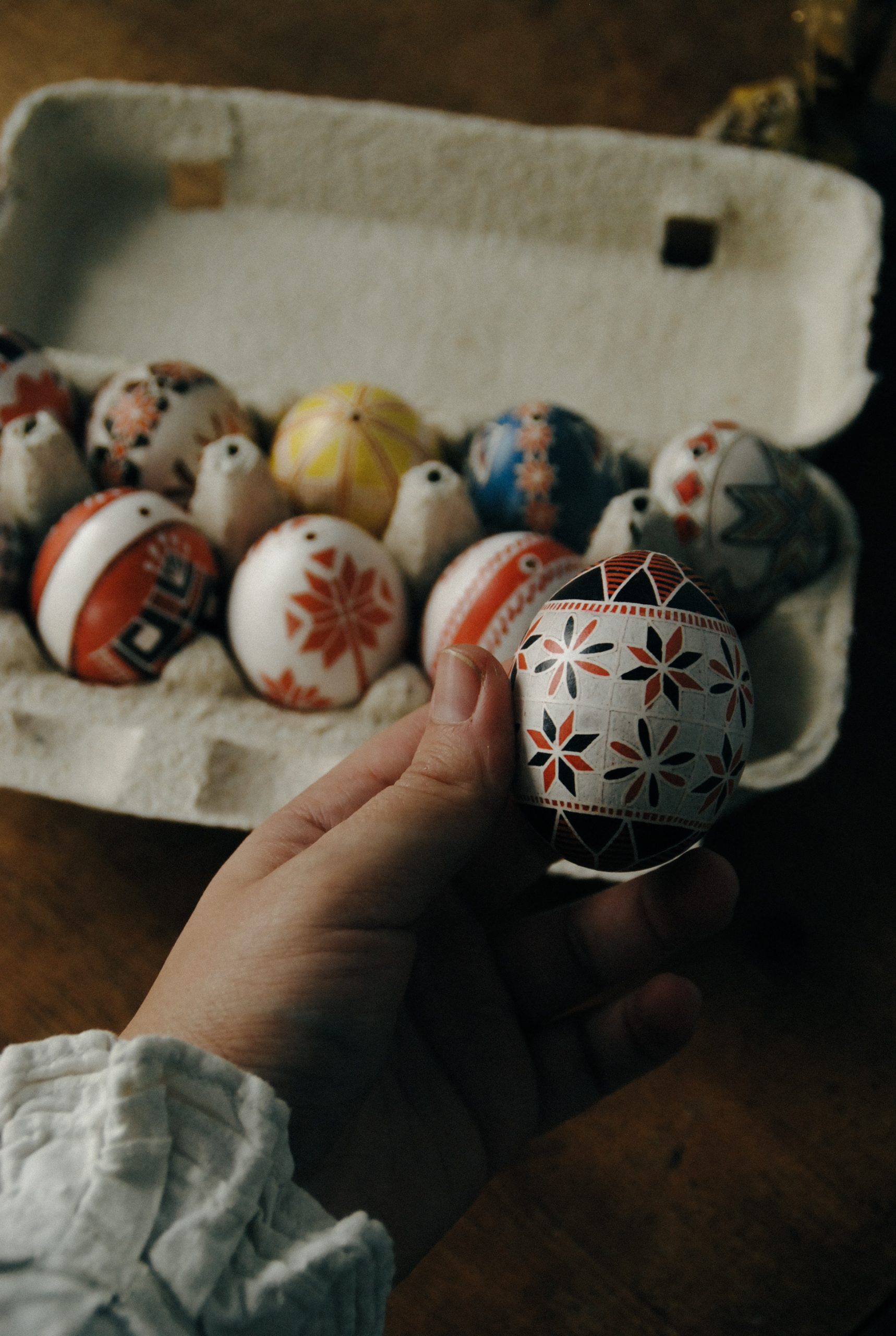 Писанка кольорова з орнаментом