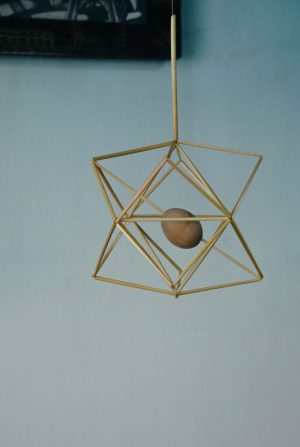 Соломʼяний підвіс «павук» з видутим яйцем